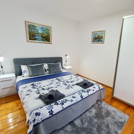 Entire House Floor - 2-Bedroom Cozy & Peaceful Apartment Podgorica Eksteriør bilde