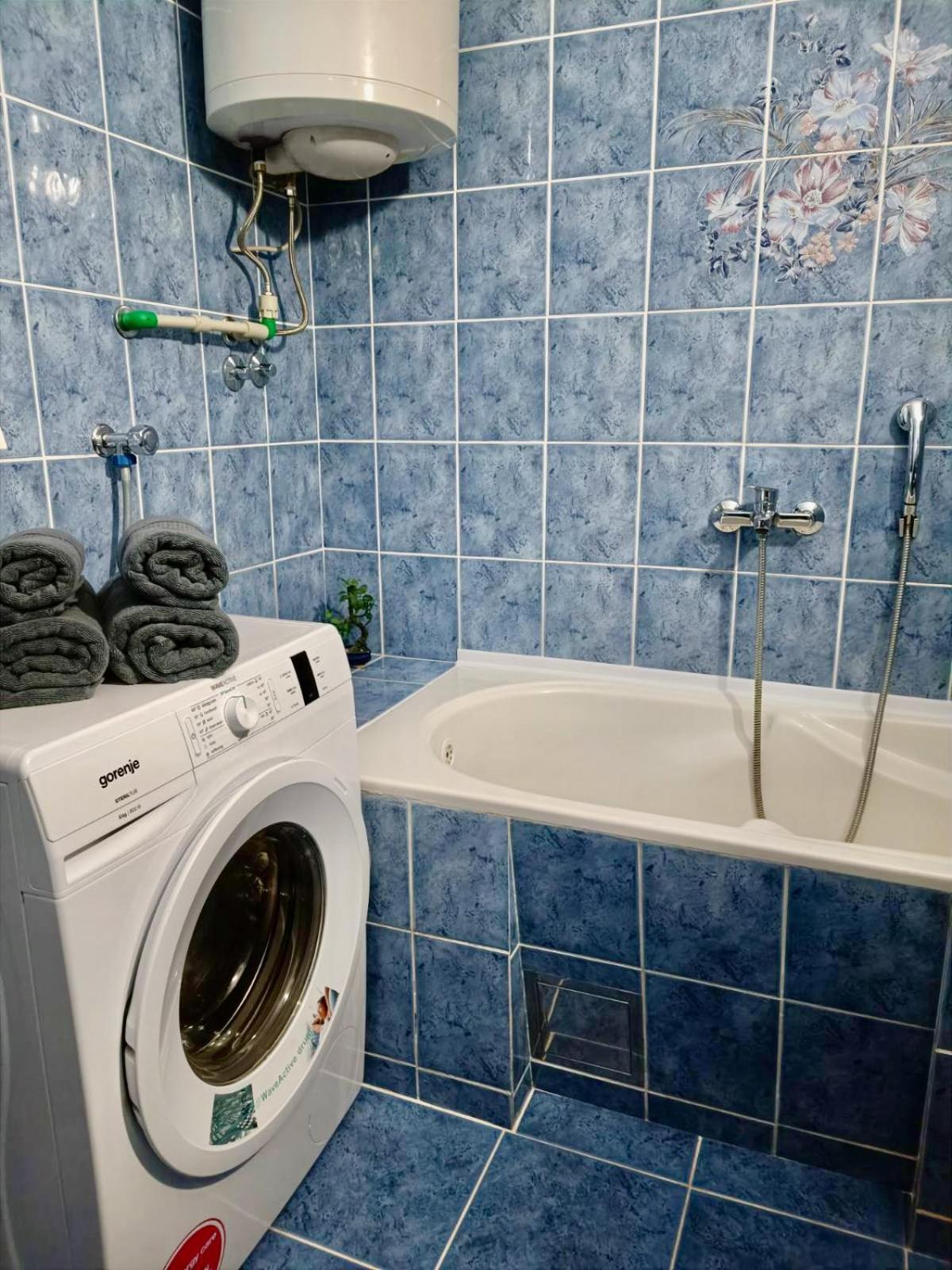 Entire House Floor - 2-Bedroom Cozy & Peaceful Apartment Podgorica Eksteriør bilde