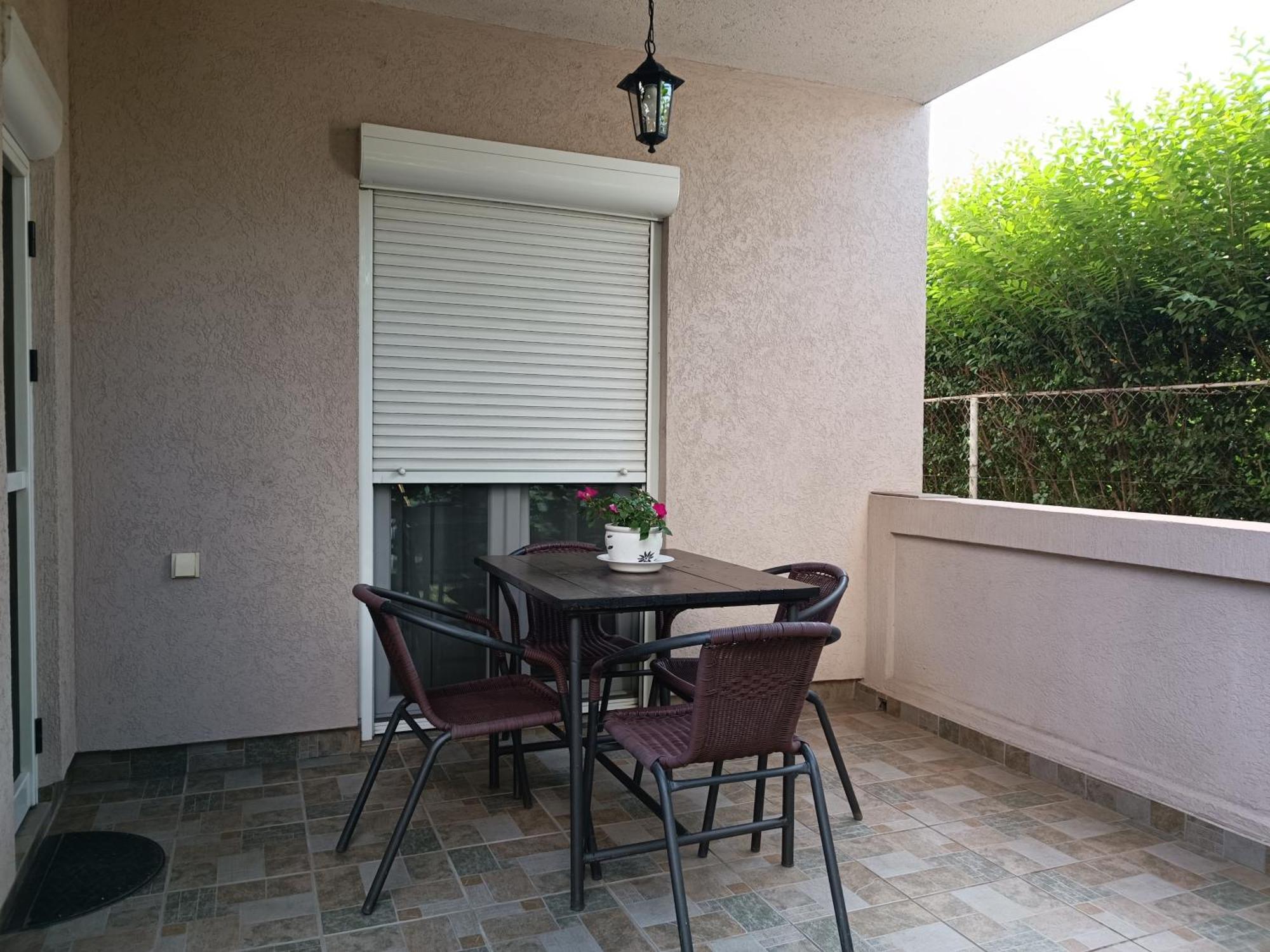Entire House Floor - 2-Bedroom Cozy & Peaceful Apartment Podgorica Eksteriør bilde